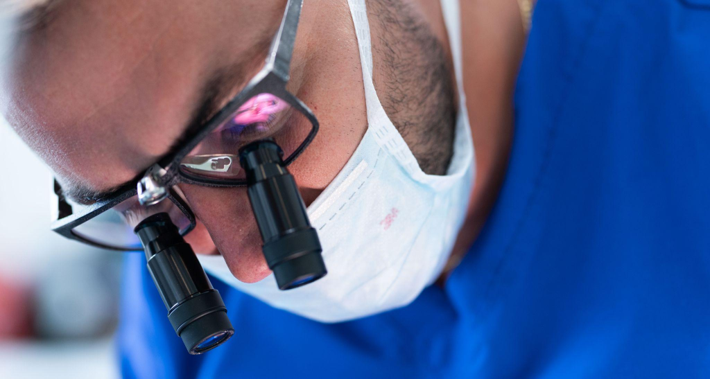 Inserimento impianti dentali in un giorno